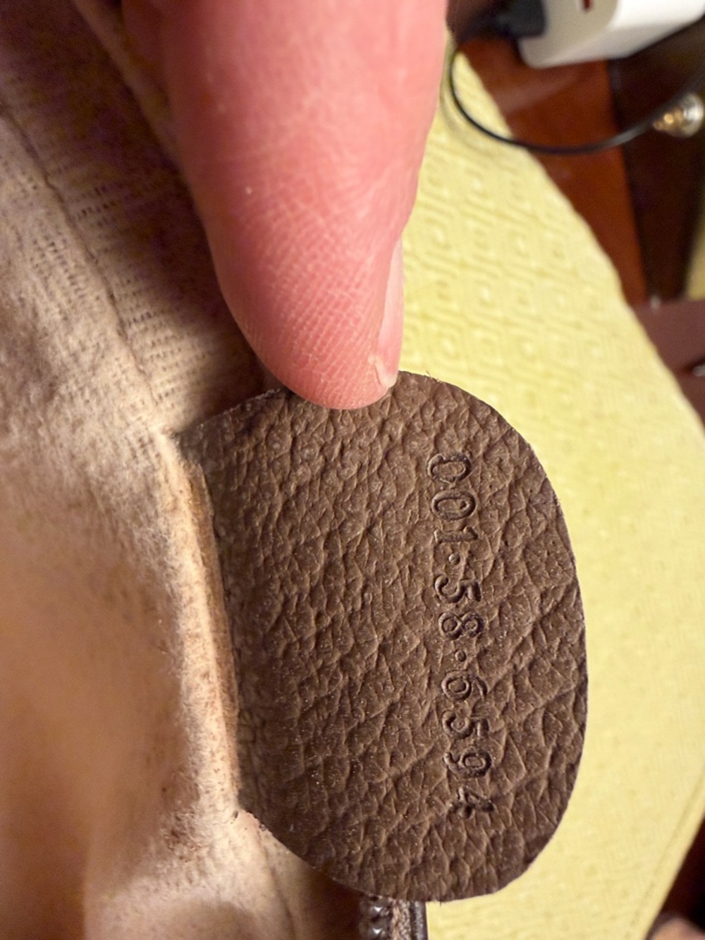 Gucci Beige Brown GG Supreme Crossbody Bag - Picture 3 of 4